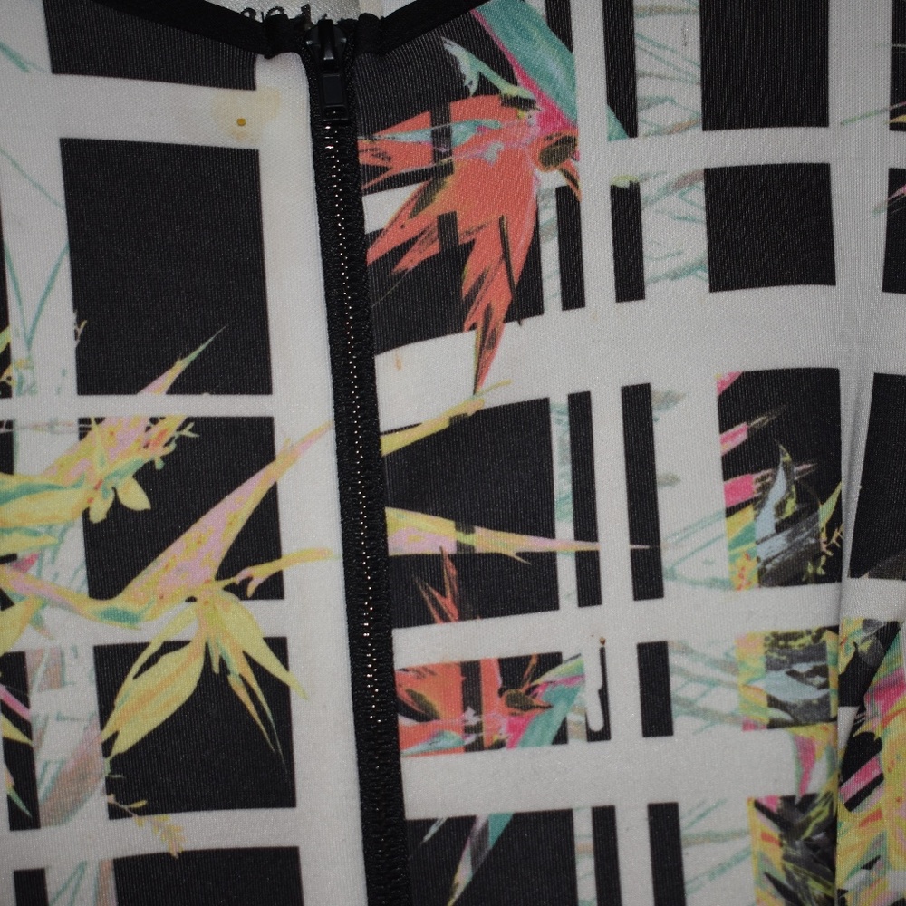 Patterned Fun Dress - Picture 2 of 3